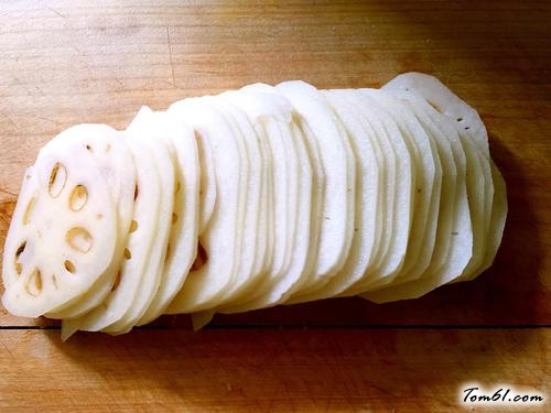 【剁椒拌藕片】