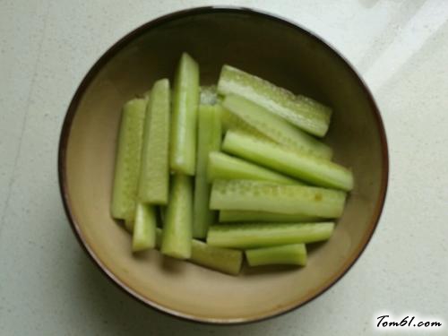 【咸蛋黄凉拌黄瓜】