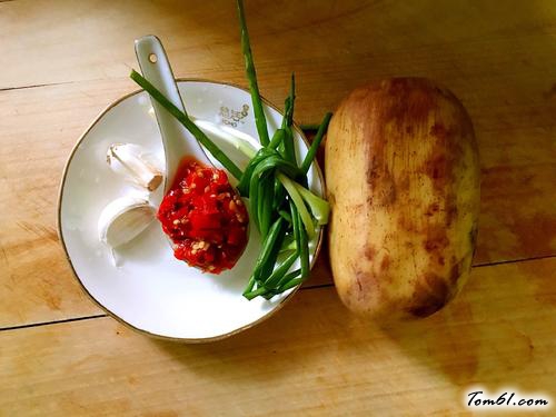 【剁椒拌藕片】