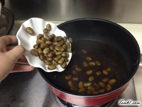 【卤五香蚕豆】