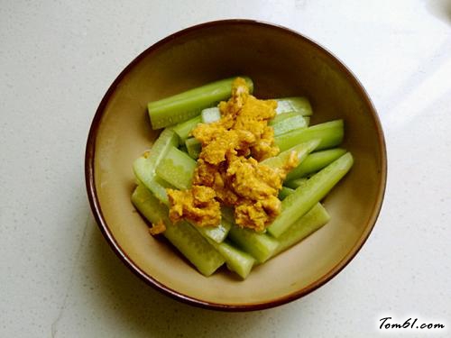 【咸蛋黄凉拌黄瓜】