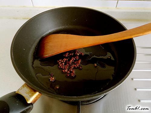 【炝拌土豆丝】