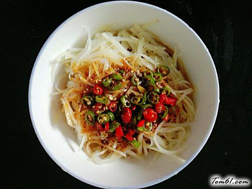 【酸辣凉拌土豆丝】