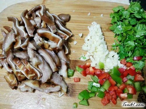 【凉拌猪耳朵】