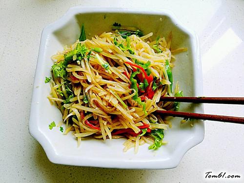 【炝拌土豆丝】