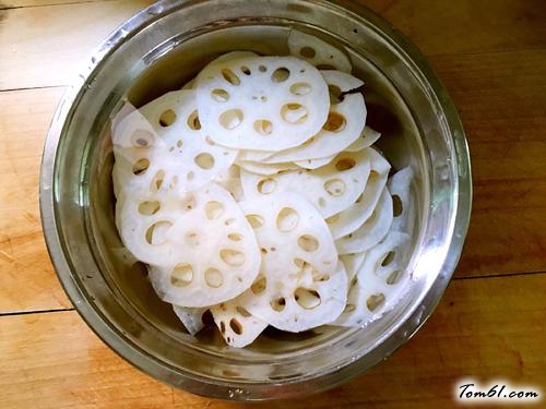 【剁椒拌藕片】