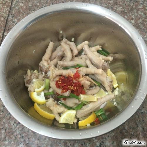 【凉拌鸡脚】