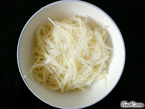 【酸辣凉拌土豆丝】