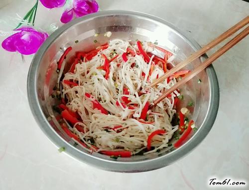 【凉拌金针菇】