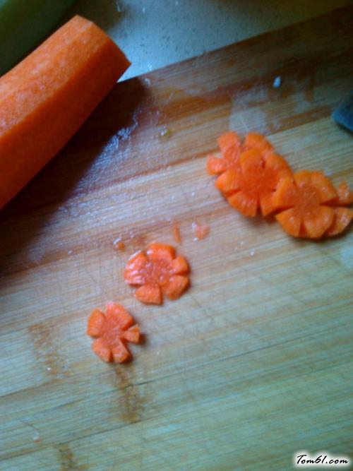 【虾尾凉豆腐】