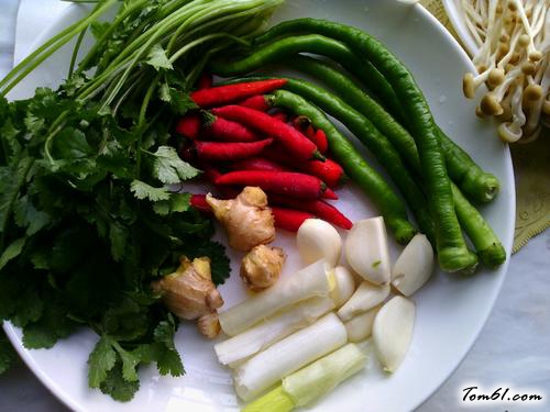 【凉拌金针菇】