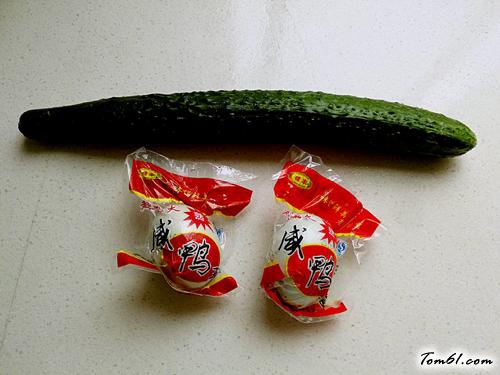 【咸蛋黄凉拌黄瓜】