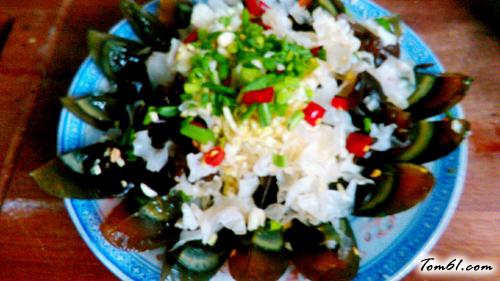 【双耳拌皮蛋】