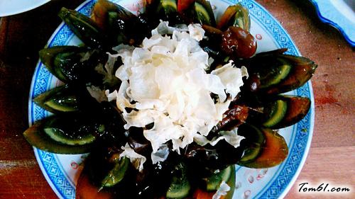 【双耳拌皮蛋】