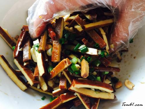 【凉拌五香豆腐干】