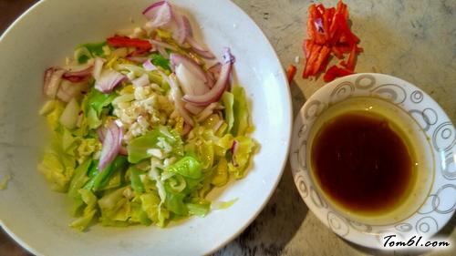 【凉拌卷心菜】