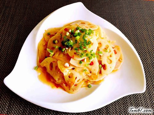 【剁椒拌藕片】