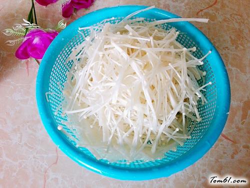 【凉拌金针菇】