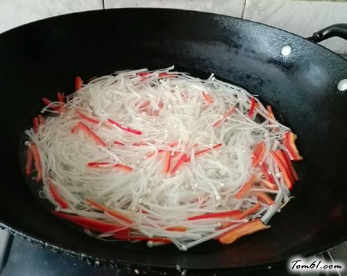 【凉拌金针菇】