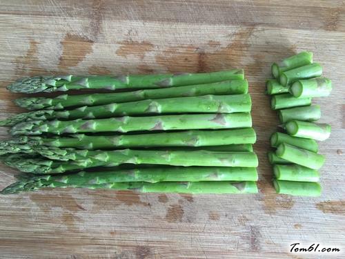 【蒜蓉白灼芦笋】