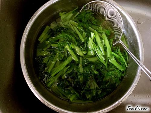 【椒油菠菜拌粉丝】