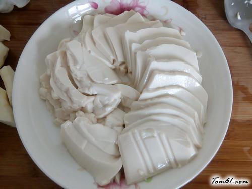 【皮蛋拌豆腐】