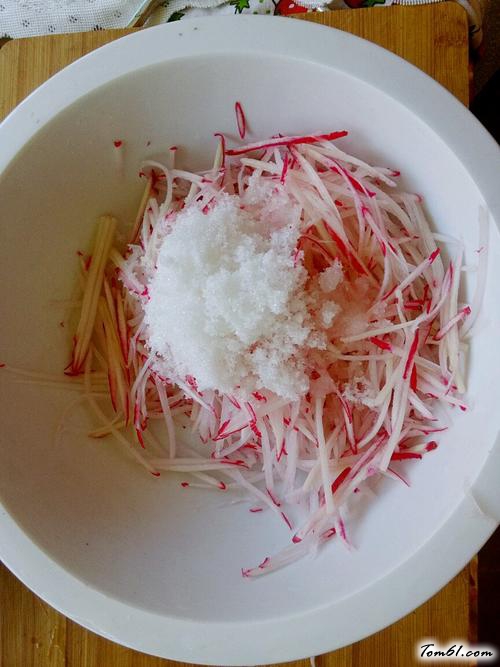 【糖醋红水萝卜】