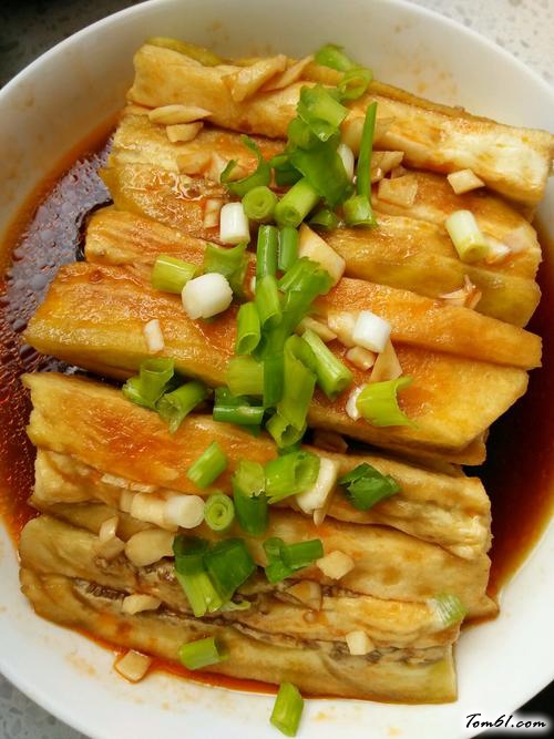 【油泼蒜泥茄条】