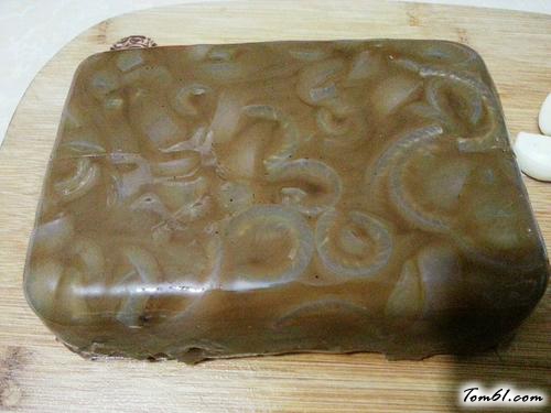 【凉拌猪皮冻】