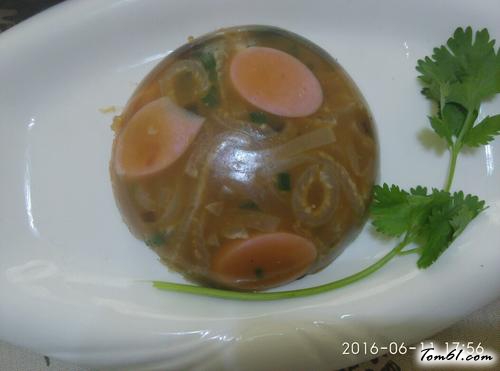 【鲤鱼猪皮冻】