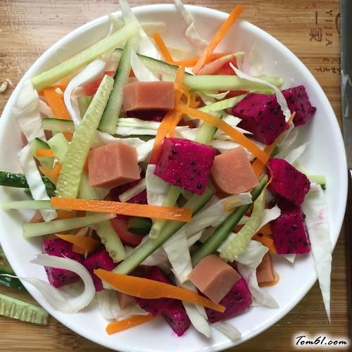 【卷心菜果蔬沙拉】