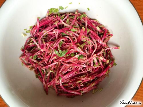 【〖 凉拌糖醋红心萝卜 〗】