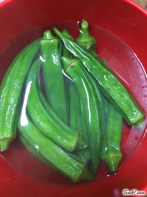 【凉拌秋葵(芥末味)】