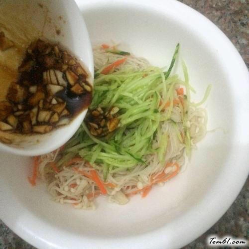 【凉拌金针菇】