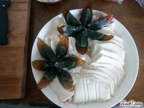 【皮蛋拌豆腐】