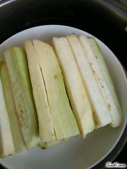 【油泼蒜泥茄条】