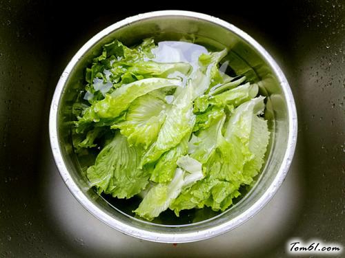 【麻酱拌生菜】