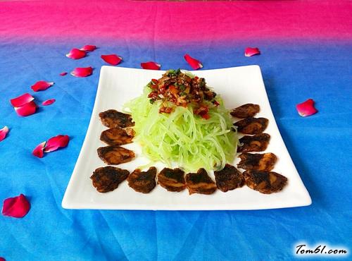 【腊肠凉拌莴苣】