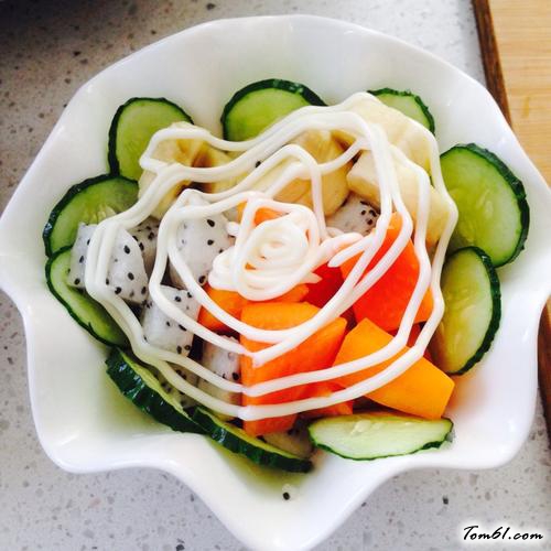 【玉米蔬菜水果什锦沙拉】