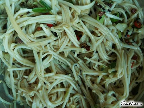 【凉拌金针菇】