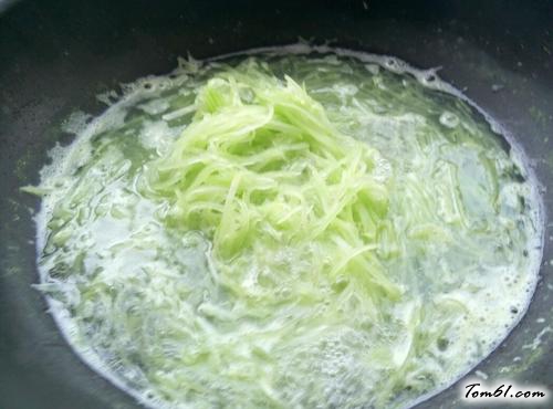 【腊肠凉拌莴苣】