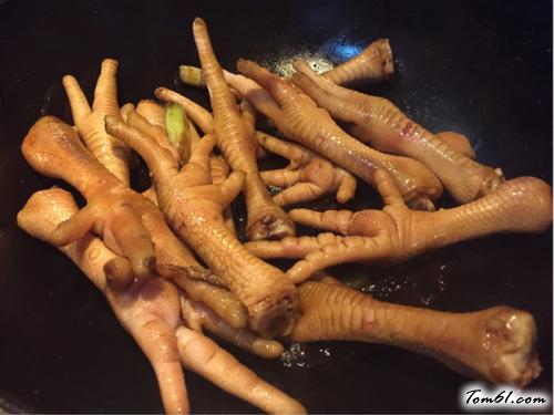 【美味卤鸡爪】