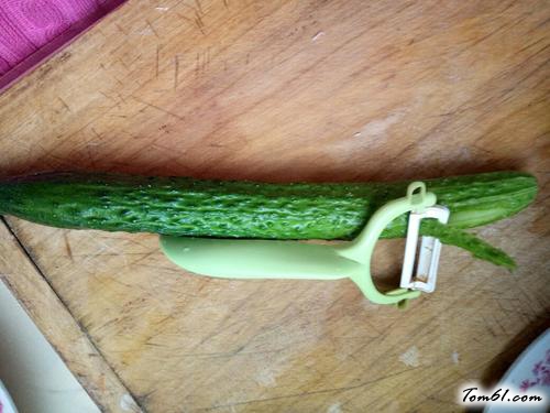 【凉拌花朵黄瓜】