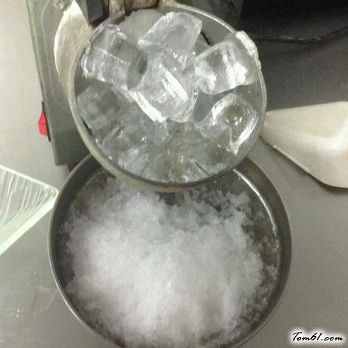 【象拔蚌刺身拼】