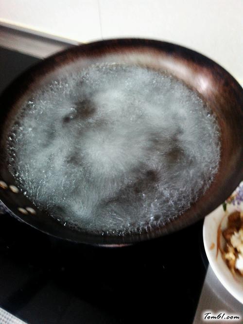 【凉拌茼蒿菜】