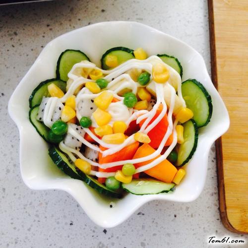 【玉米蔬菜水果什锦沙拉】