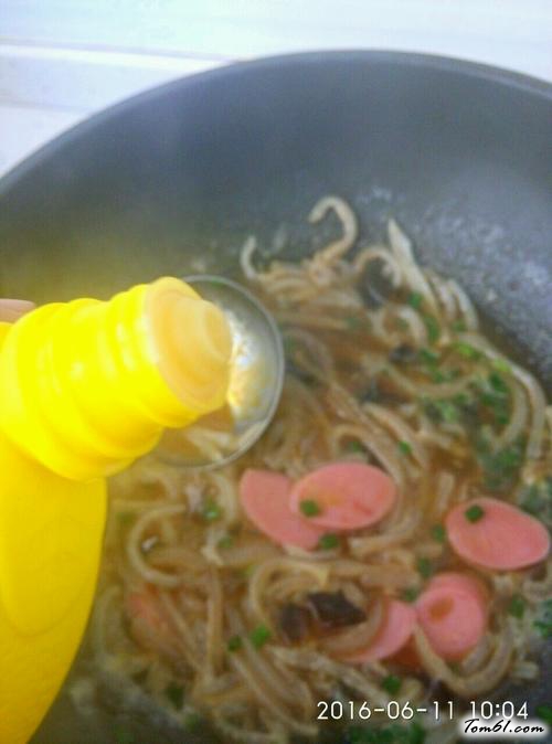 【鲤鱼猪皮冻】