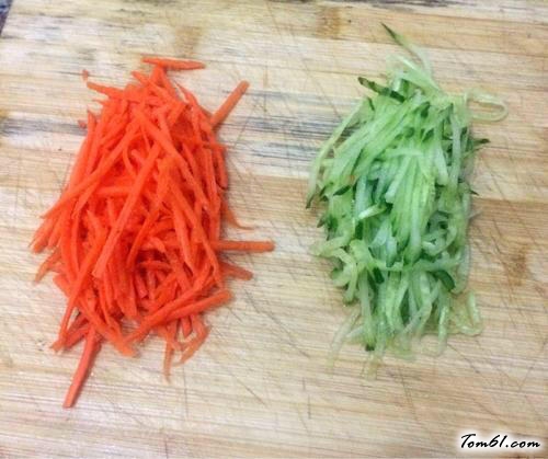 【凉拌金针菇】