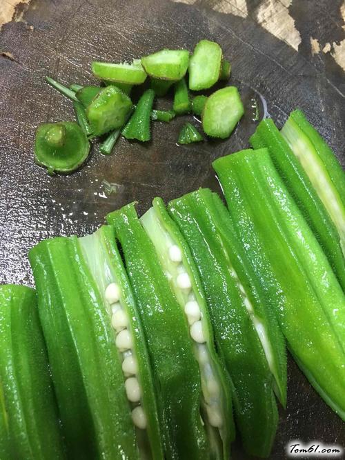 【凉拌秋葵(芥末味)】