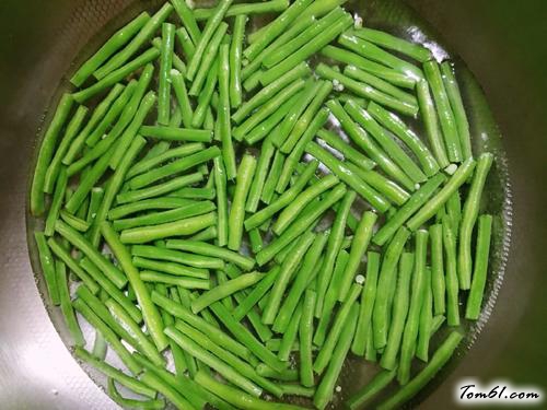 【凉拌酸辣豆角】